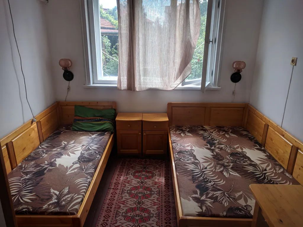 Легла за апартамент